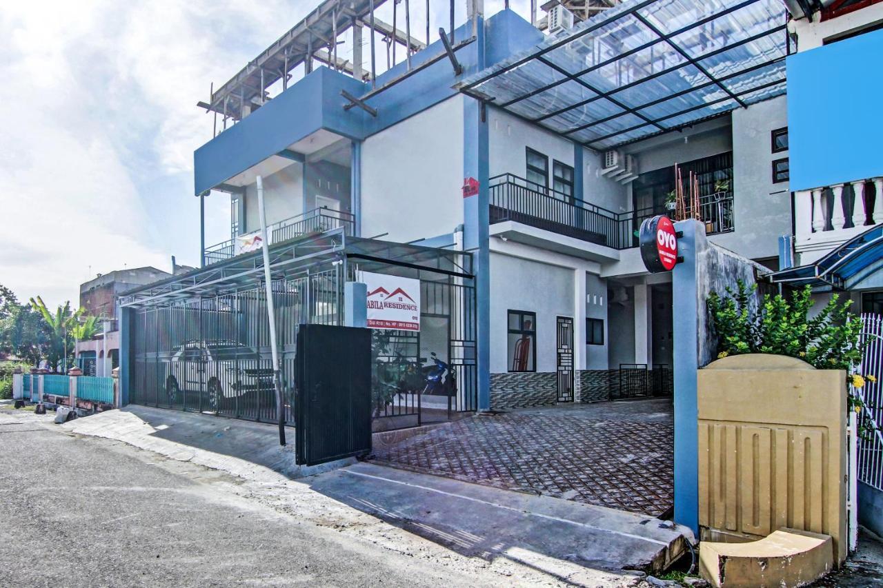 Oyo 90704 Nabila Residence Syariah Padang  Eksteriør bilde