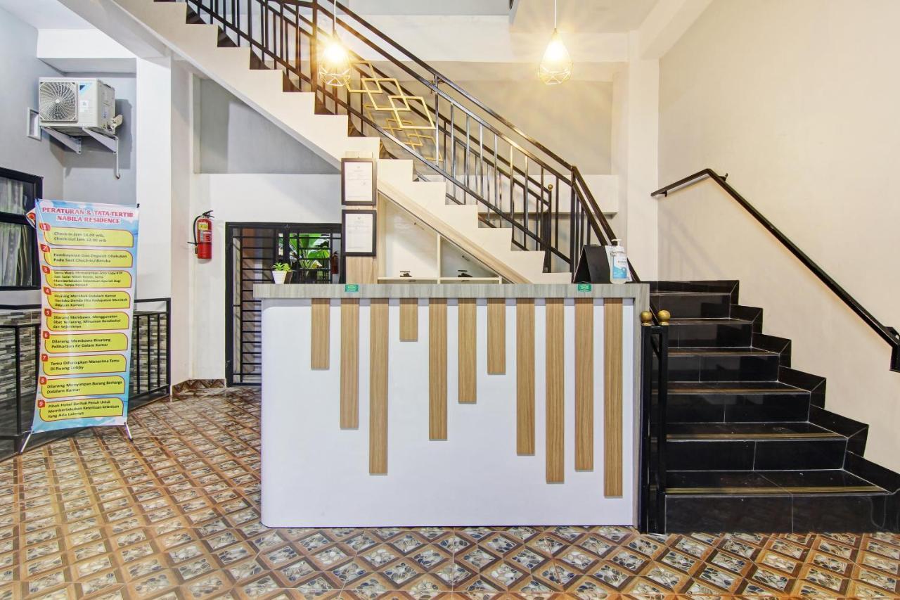 Oyo 90704 Nabila Residence Syariah Padang  Eksteriør bilde