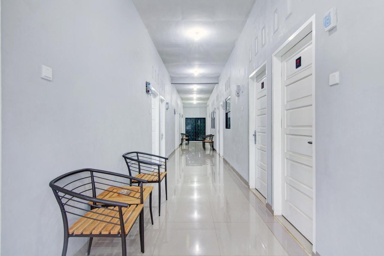 Oyo 90704 Nabila Residence Syariah Padang  Eksteriør bilde
