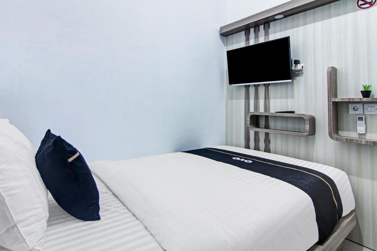 Oyo 90704 Nabila Residence Syariah Padang  Eksteriør bilde